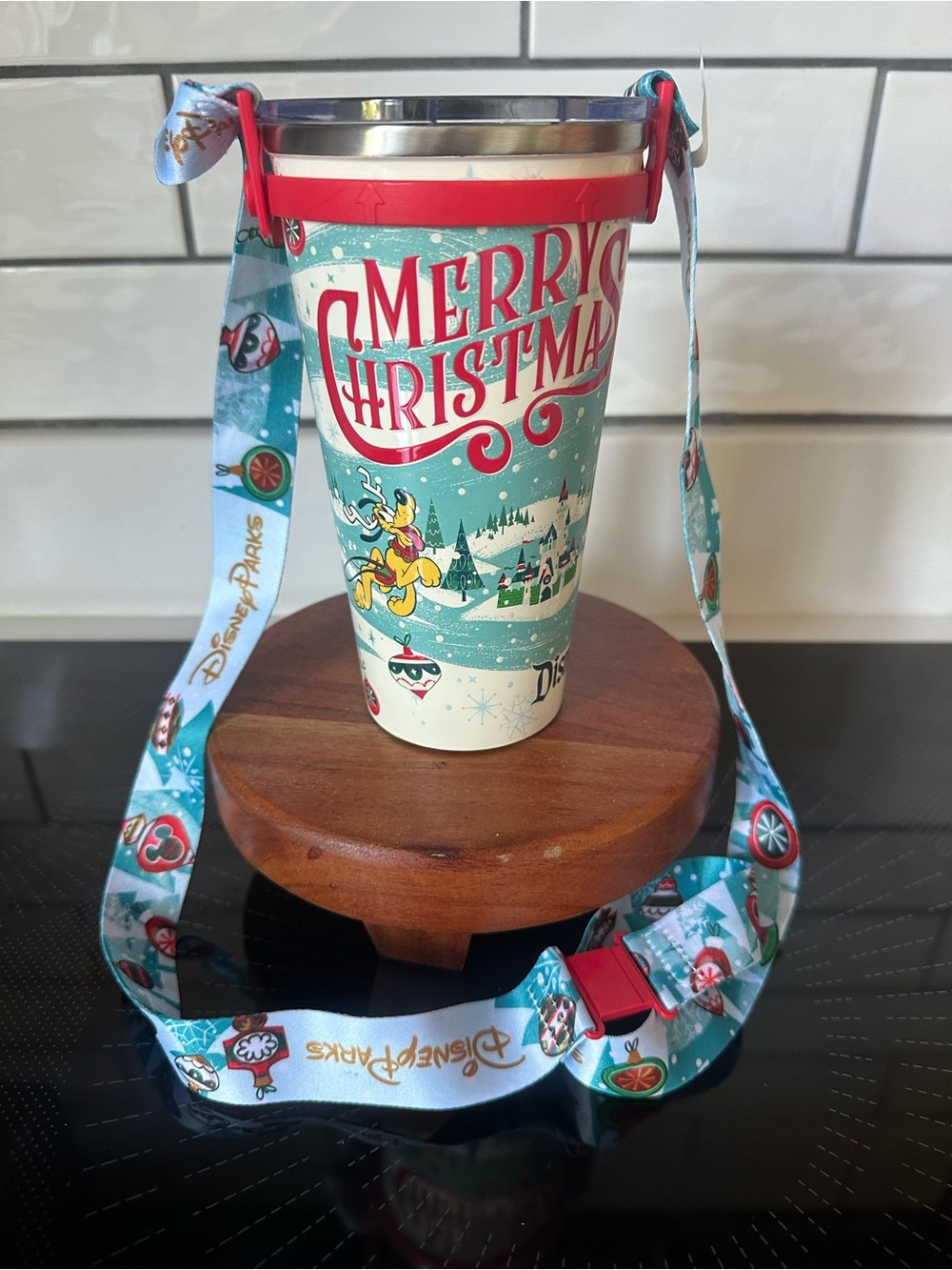 Disneyland 2025 Christmas Stainless Steel Tumbler with lanyard - new!